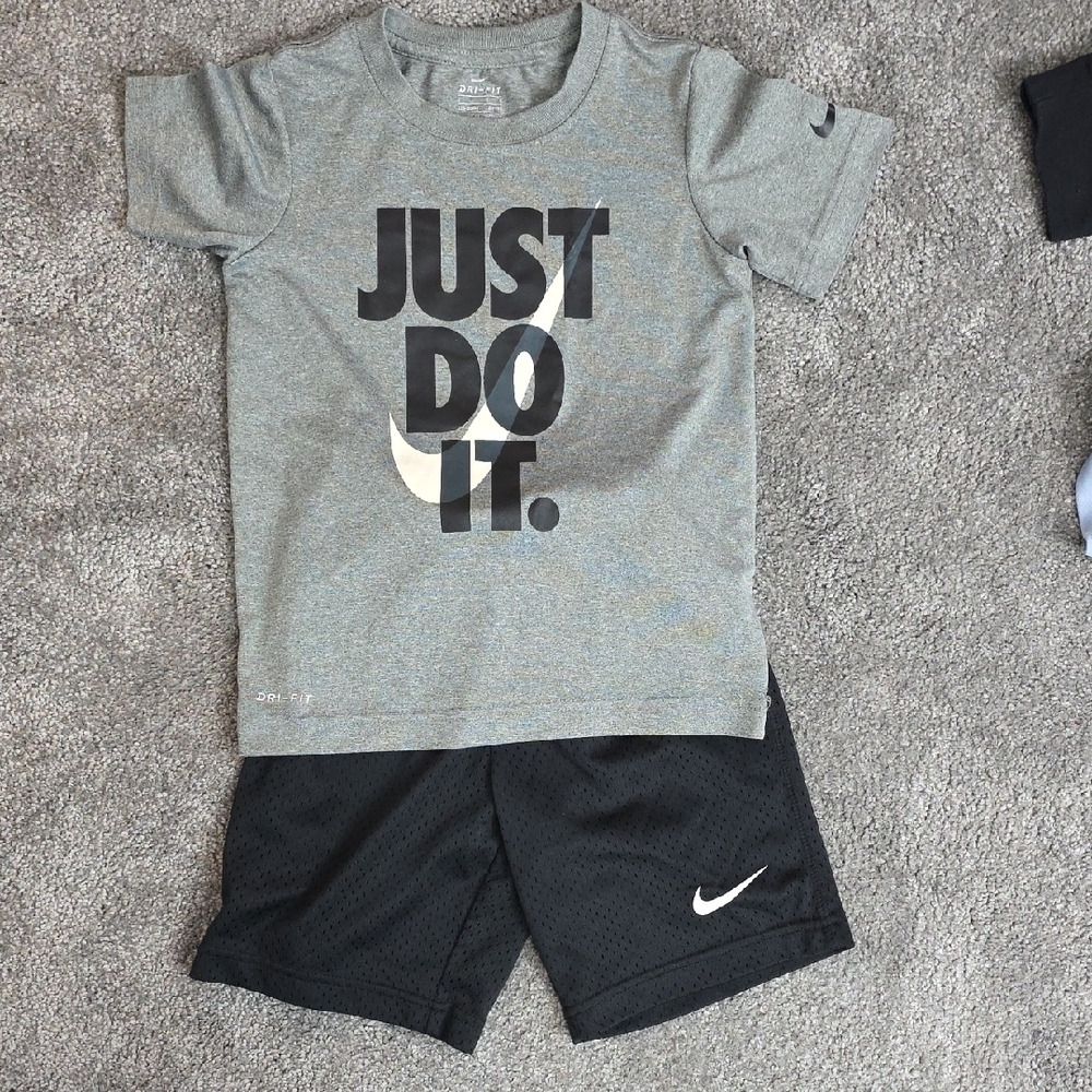Nike Gray T-Shirt and Black Shorts Set